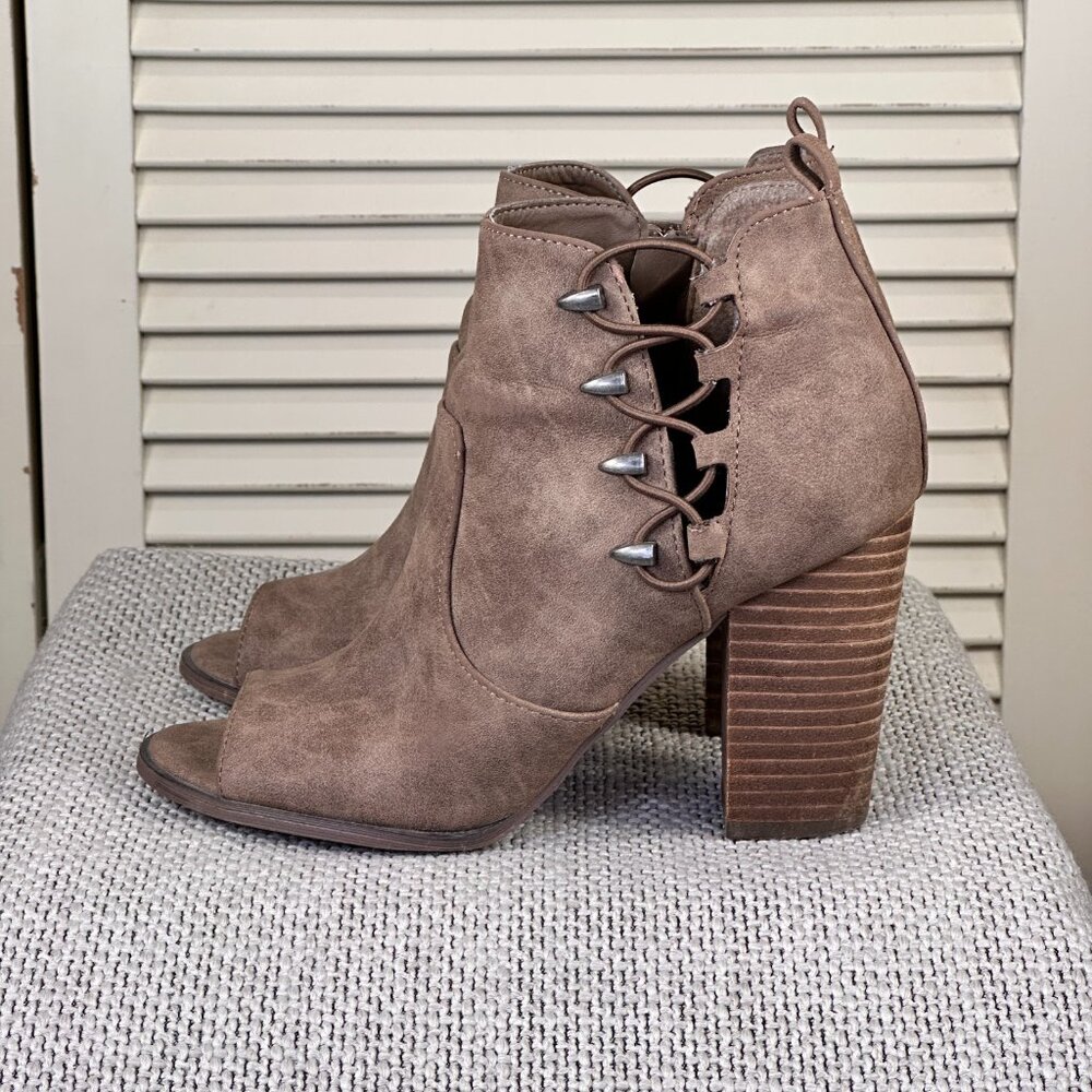 G by Guess Open Toe Bungee Ankle Boots Booties Brown Beige Women Size 6.5 - Picture 5 of 8